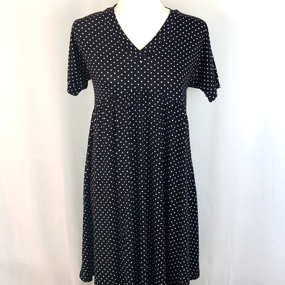 Black and white polka dot t shirt dress